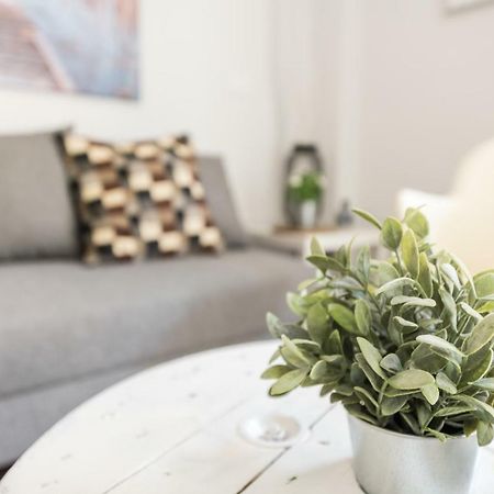 2 Habitaciones Apartamento Temporada En Lucero Madrid Eksteriør bilde