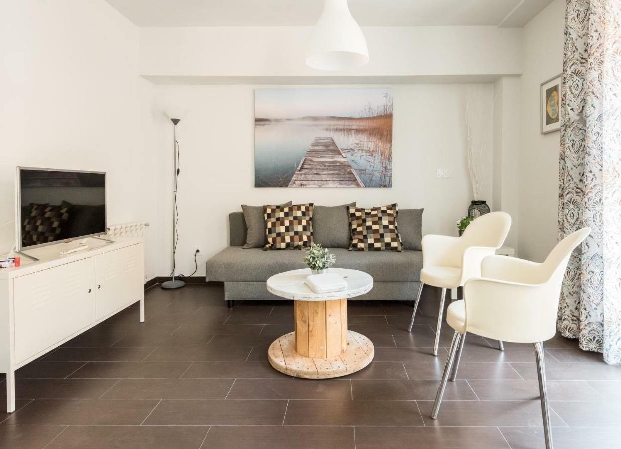 2 Habitaciones Apartamento Temporada En Lucero Madrid Eksteriør bilde