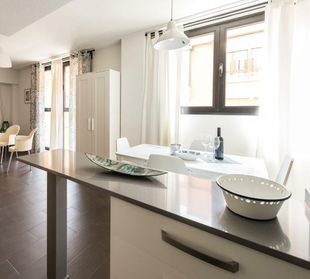 2 Habitaciones Apartamento Temporada En Lucero Madrid Eksteriør bilde