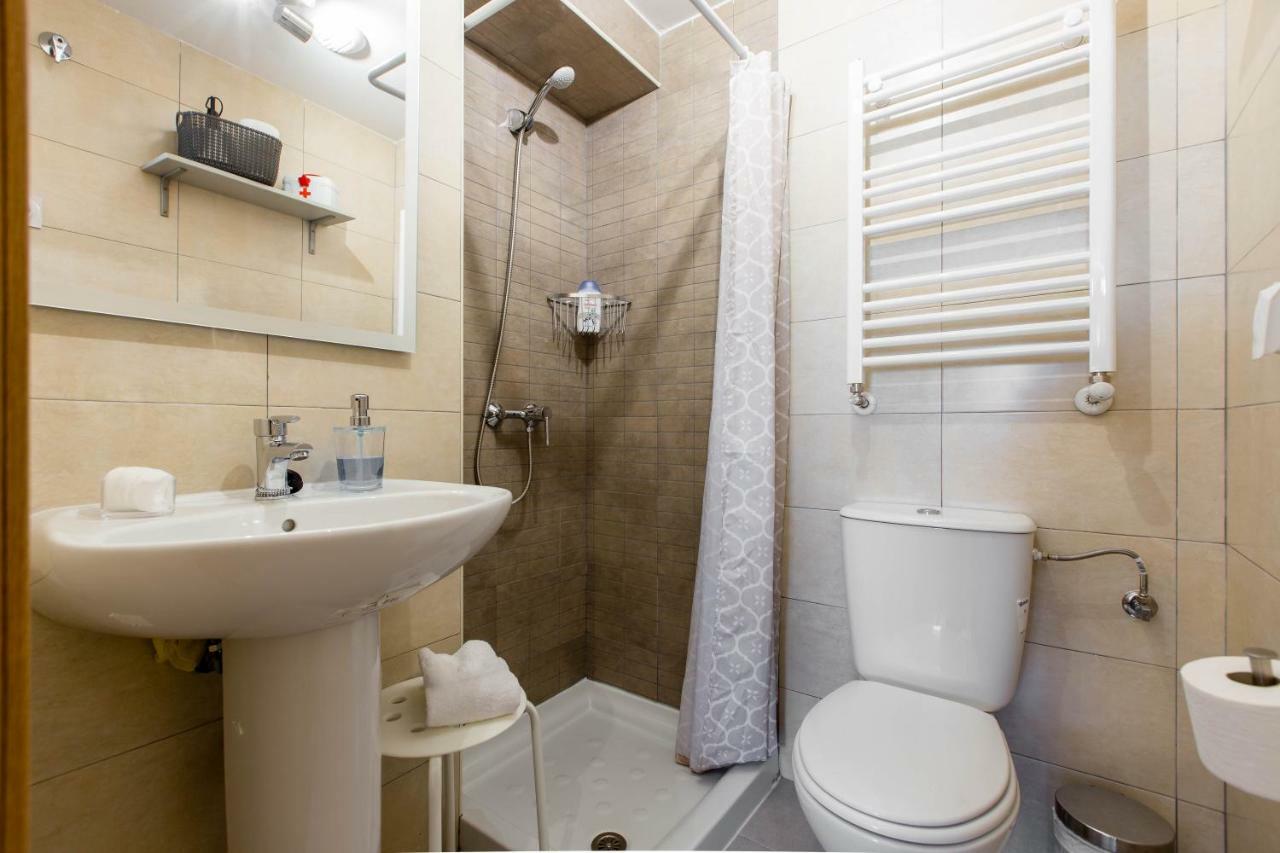 2 Habitaciones Apartamento Temporada En Lucero Madrid Eksteriør bilde